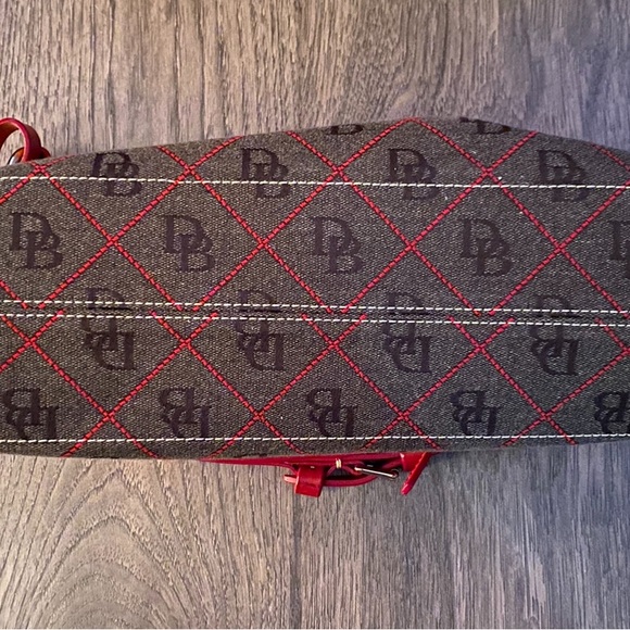 Dooney & Bourke Signature Shoulder Purse - Picture 3 of 10